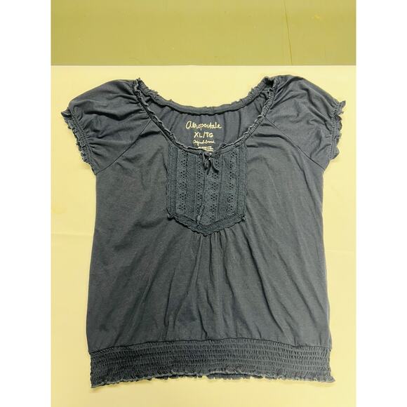 Aeropostale Short Sleeve Navy Top Crochet Detail Elastic Hem Ruffle Boho Y2K - Picture 3 of 9